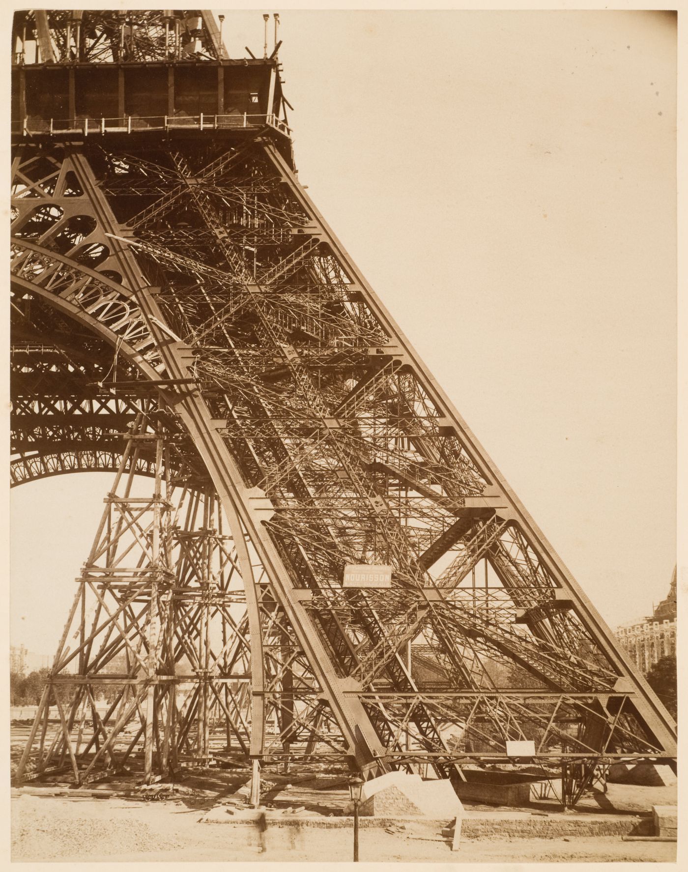 Construction of the Tour Eiffel, Paris, France