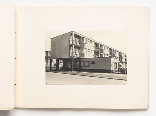Exterior view of type B housing units, Hellerhof Housing Estate, Frankfurt am Main, Germany