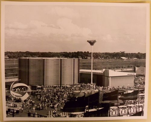 View of the Canadian Pacific-Cominco Pavilion, Expo 67, Montréal, Québec