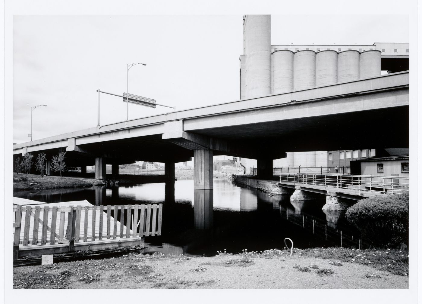 View of the Bonaventure Expressway and the Five Roses Flour Mill at