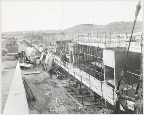Southgate Housing, Phase I and IA, Runcorn, England: view of construction
