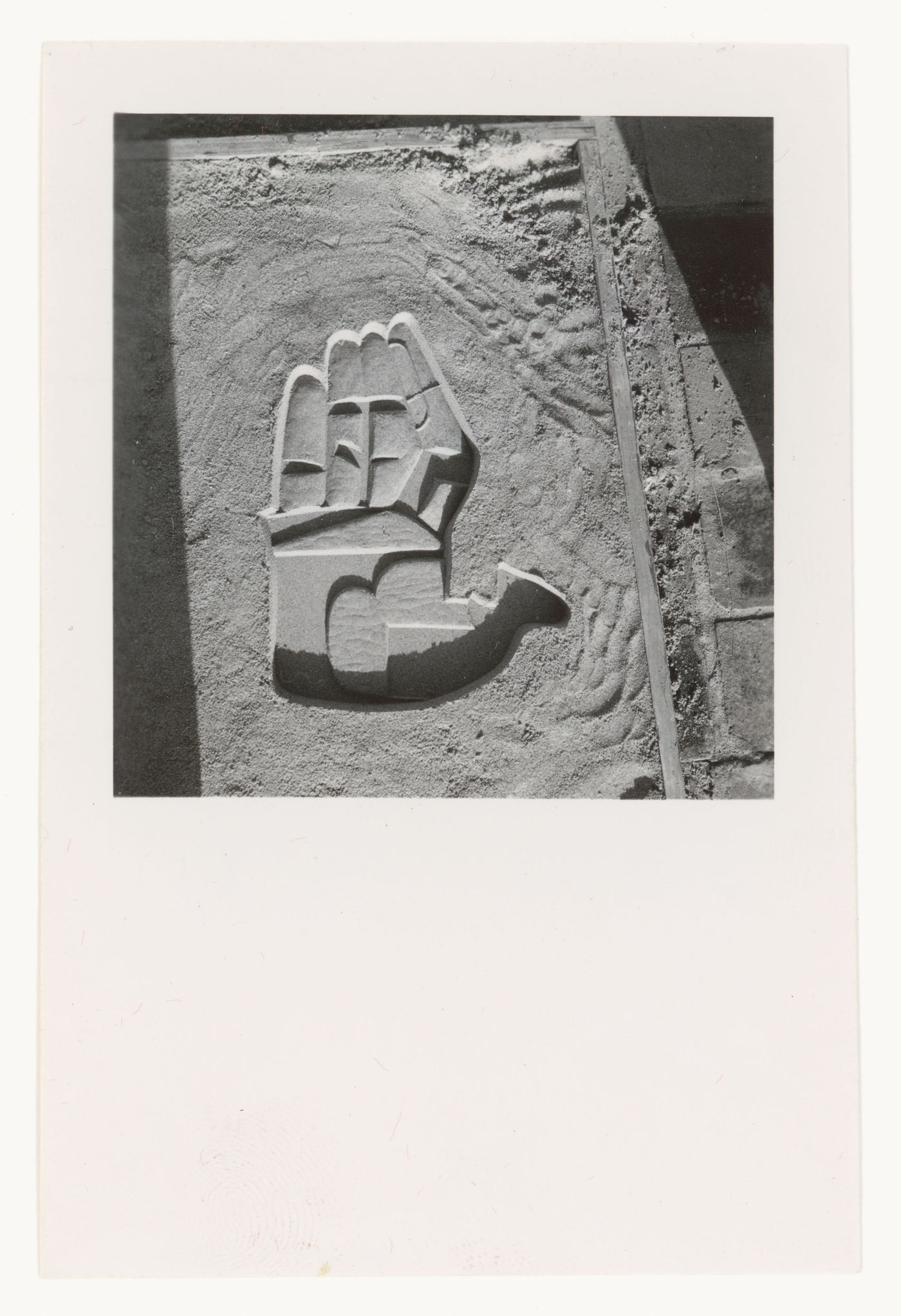 View of a bas-relief of an open hand sign by Le Corbusier, Chandigarh, India