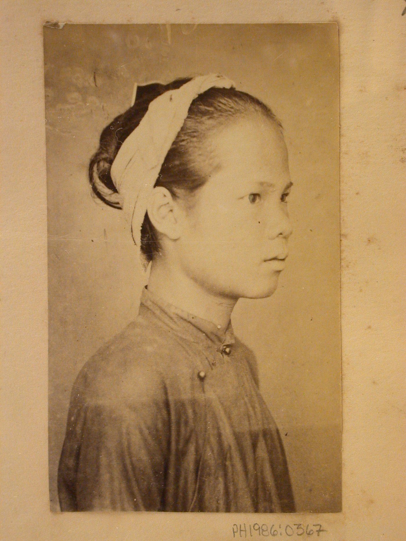 Portrait of a woman, probably in Cochin China (now in Vietnam)