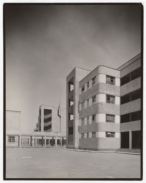 View of the stairway and first wings of the Centro Escolar Revolution