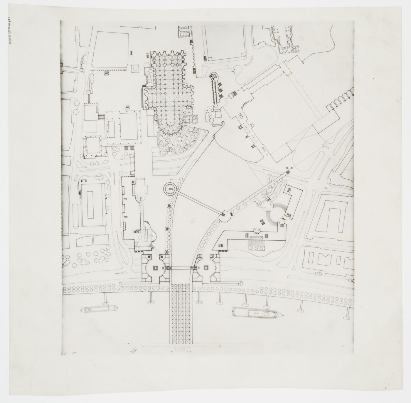 Wallraf-Richartz-Museum, Cologne, Germany: site plan