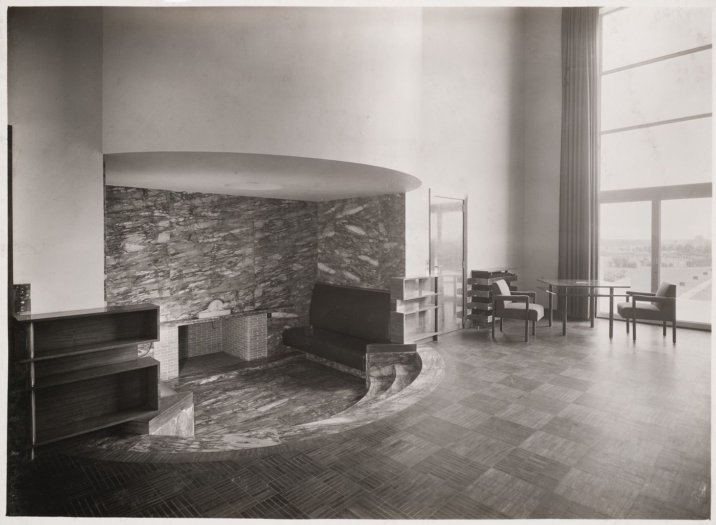 Vue d'un coin du hall-salon, Villa Cavrois à Croix, France