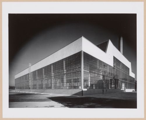 View of the rear [?] and lateral façades of the Roll and Heavy Machine Shop, Ohio Steel Foundry, Lima, Ohio