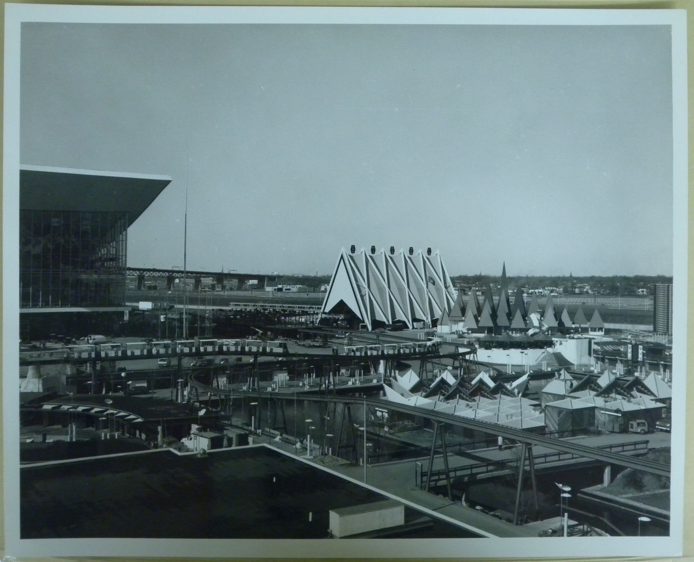 View of the Pavilion of the Soviet Union and of the Canadian Pulp and Paper, and Steel Pavilions with the minirail in foreground, Expo 67, Montréal, Québec
