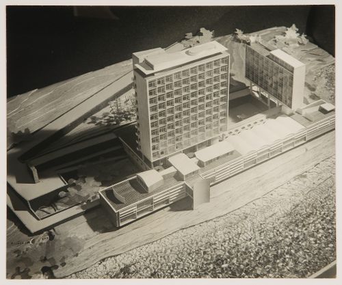 Unidentified building with courtyard: view of model