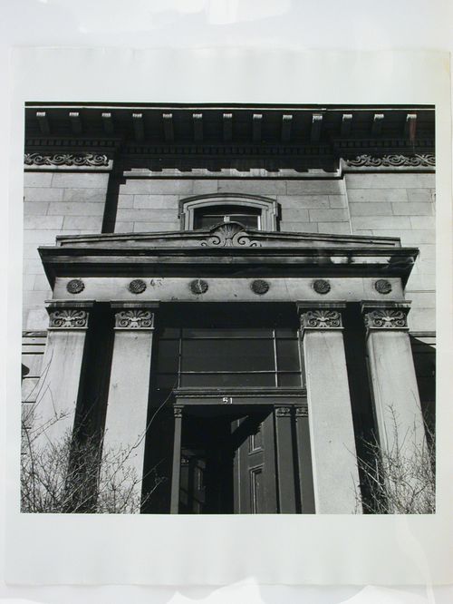 Architectural sculptures in Montréal: 1840-1940