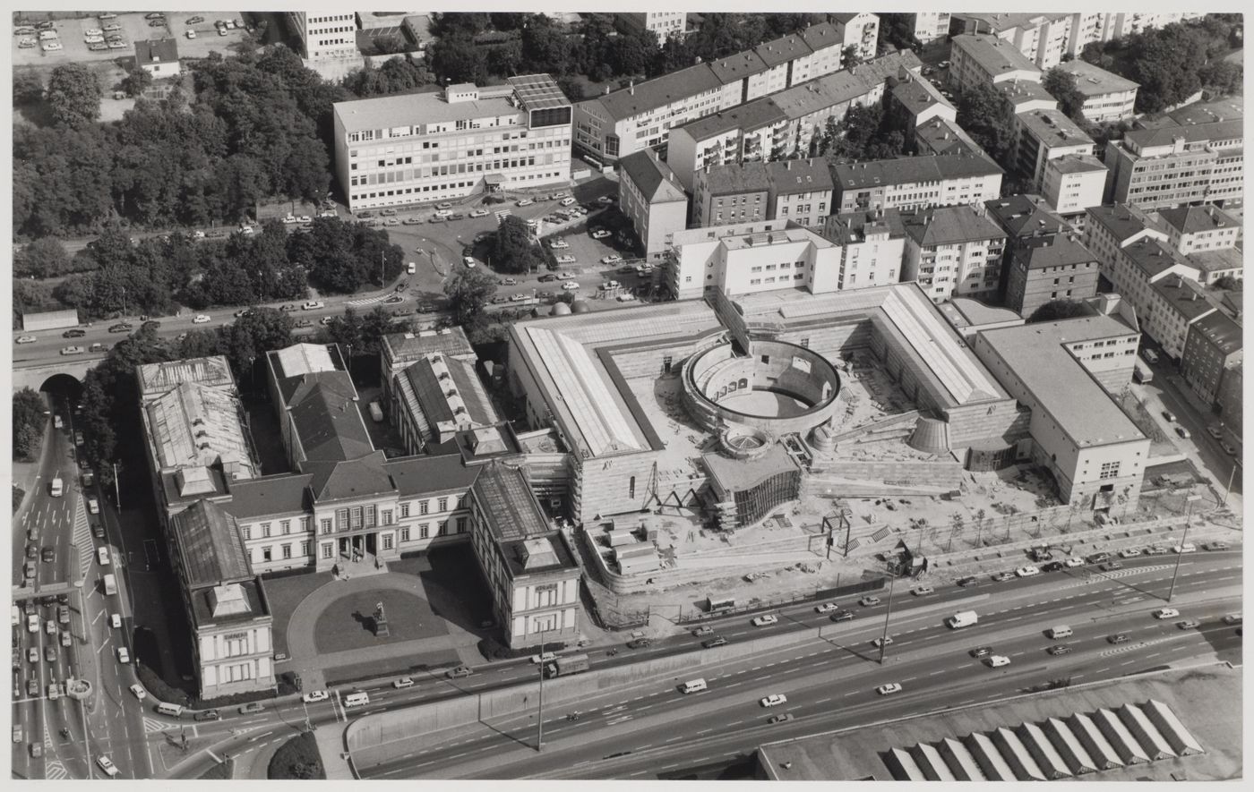 Staatsgalerie, Stuttgart, Germany: aerial view of the construction site