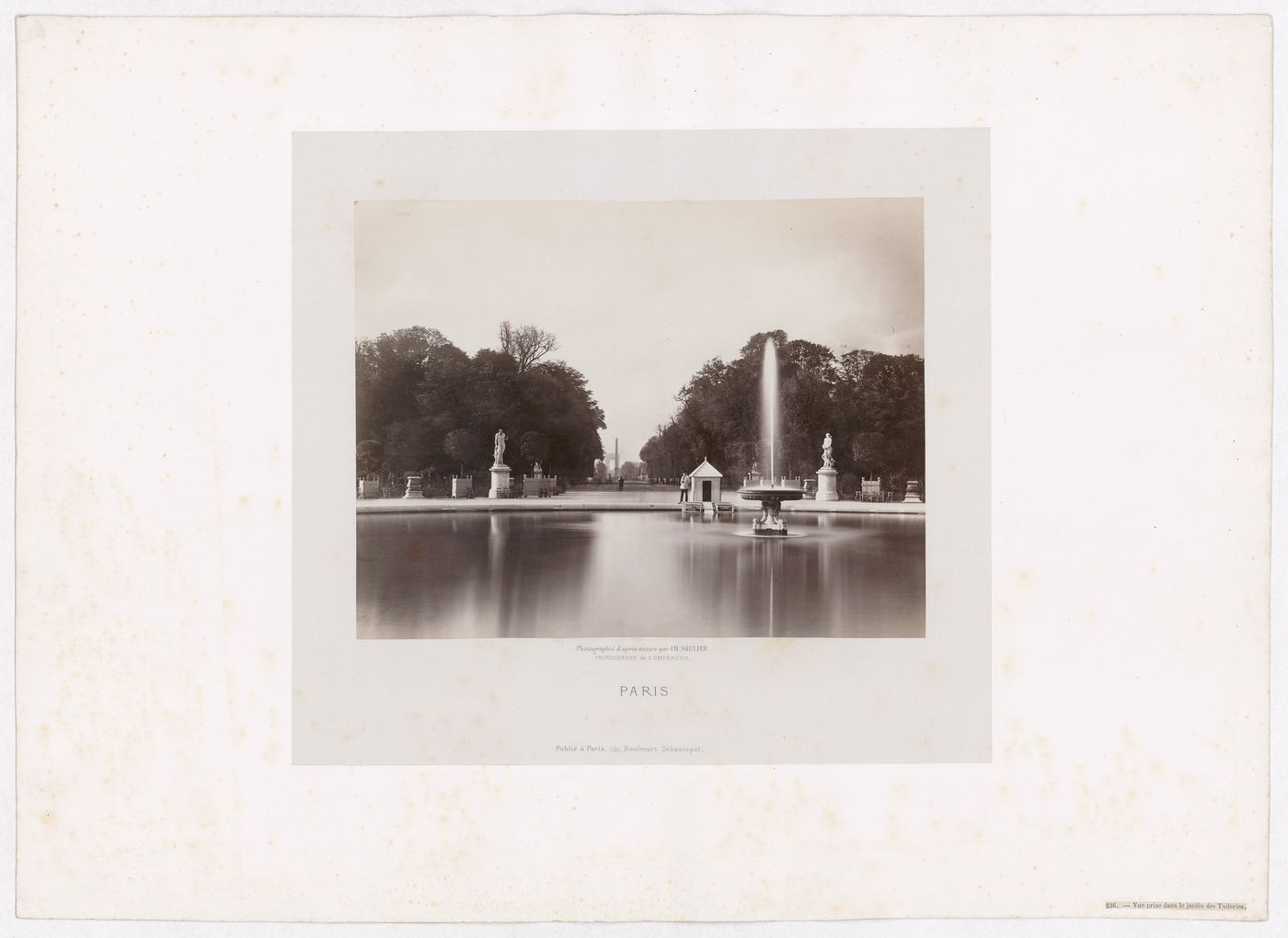 Jardin des Tuileries, looking west toward the obelisk and Arc de Triomphe, Paris, France