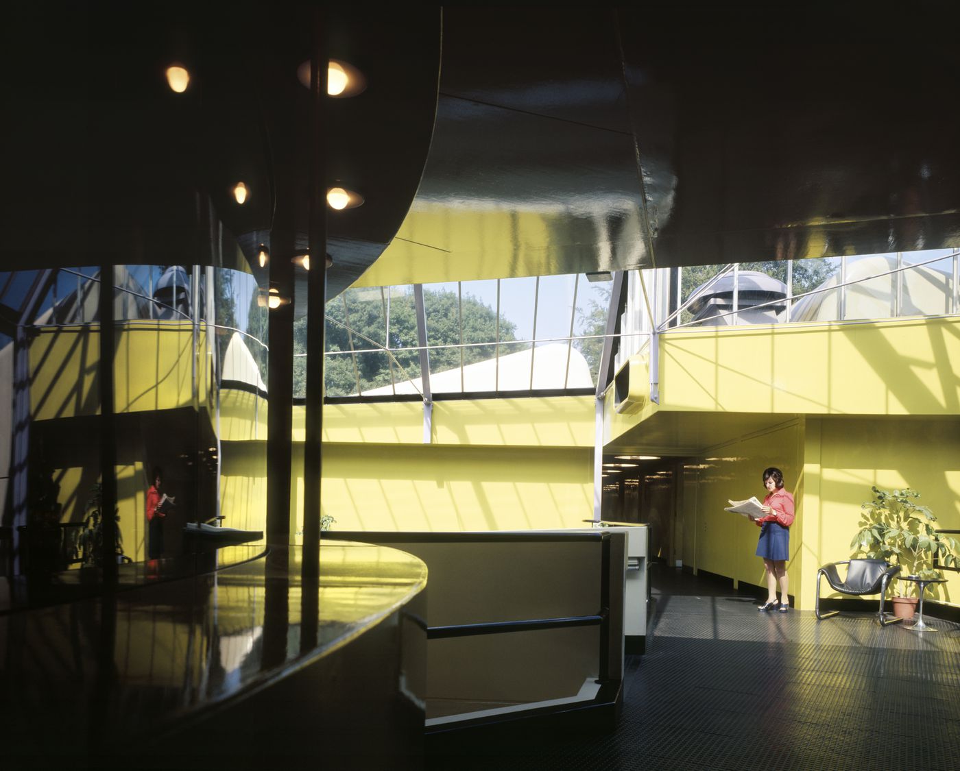 Olivetti Training Centre, Haslemere, England: interior view