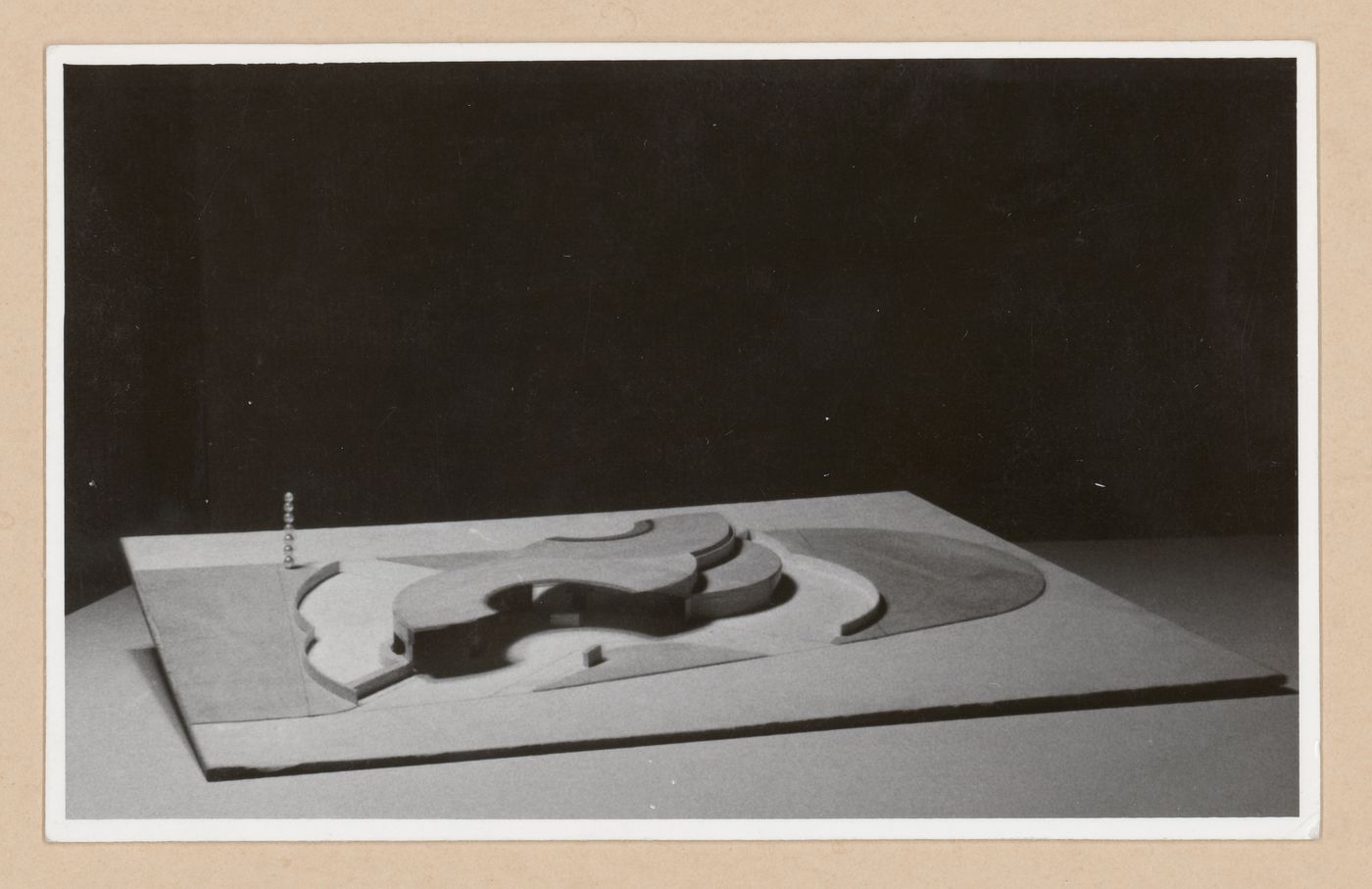 View of model for Posto de abastecimento da SACOR, Matosinhos, Portugal
