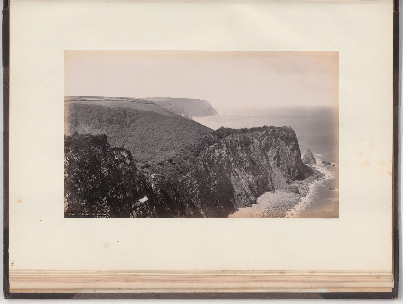 5923. View from Gallantry Bower, Clovelly