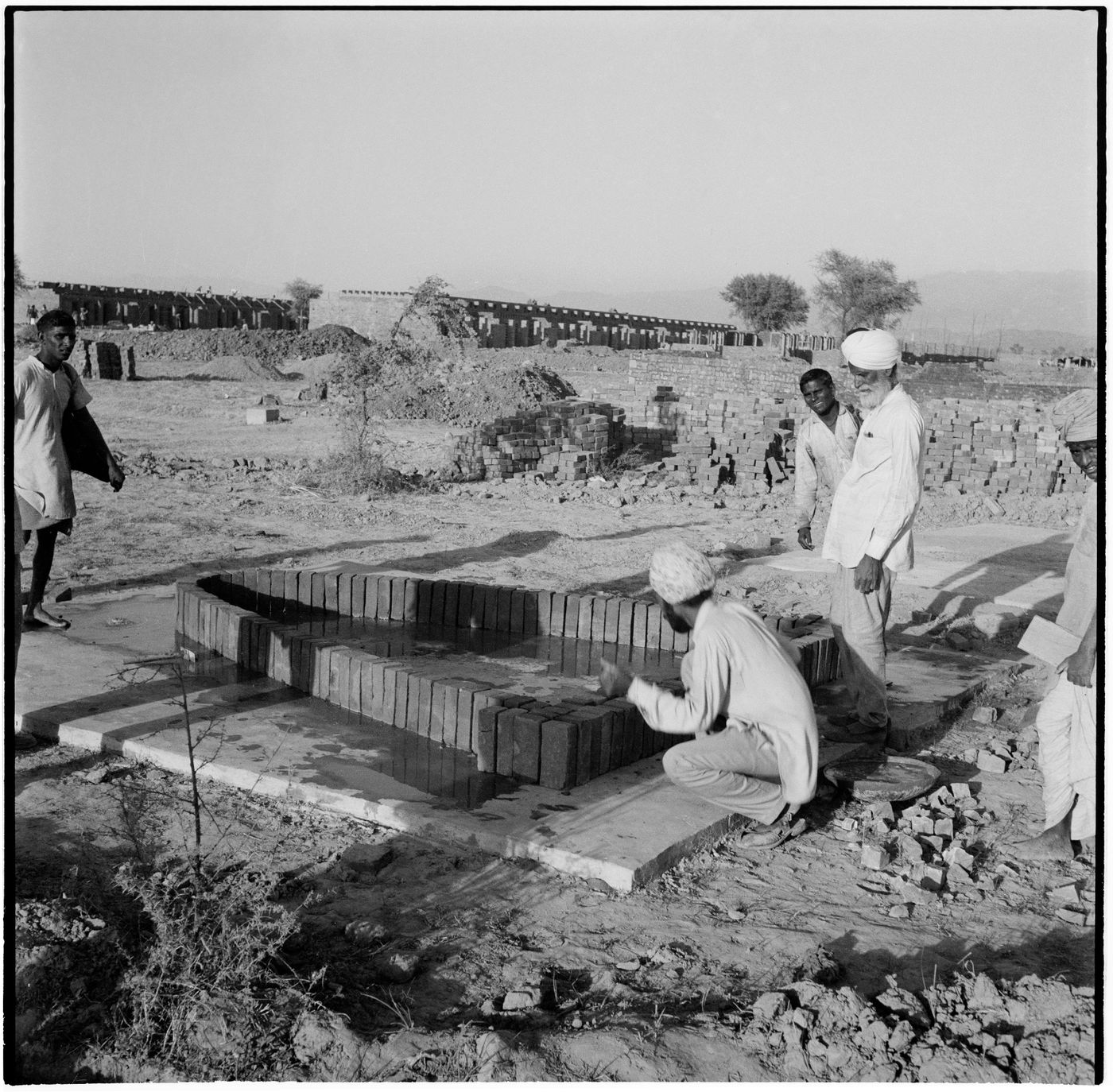 A parabolic arch under construction for the Junior Secondary School, Sector 22, Chandigarh, India