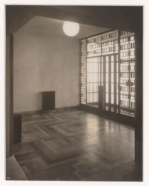 Interior view of an empty room in the Reifenberg hôtel particulier, Mallet-Stevens road in the 16th arrondissement, Paris, France