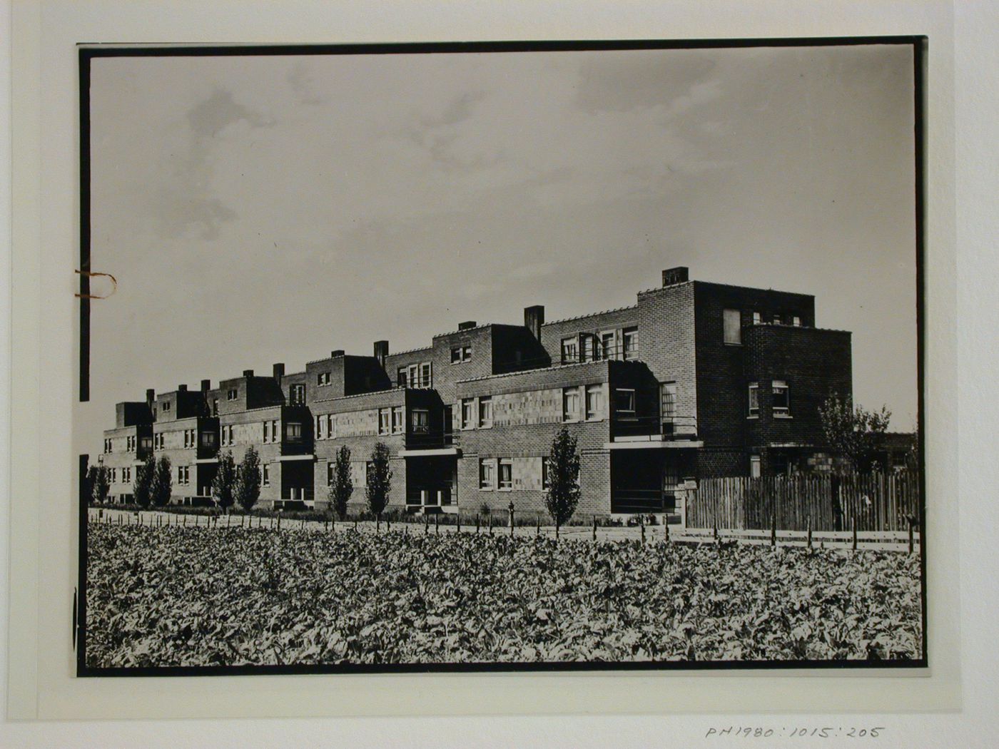 Bloc de maisons ouvrières à Hermsdorf. Allemagne. Thilo Schoder, architecte à Weimar-Géra