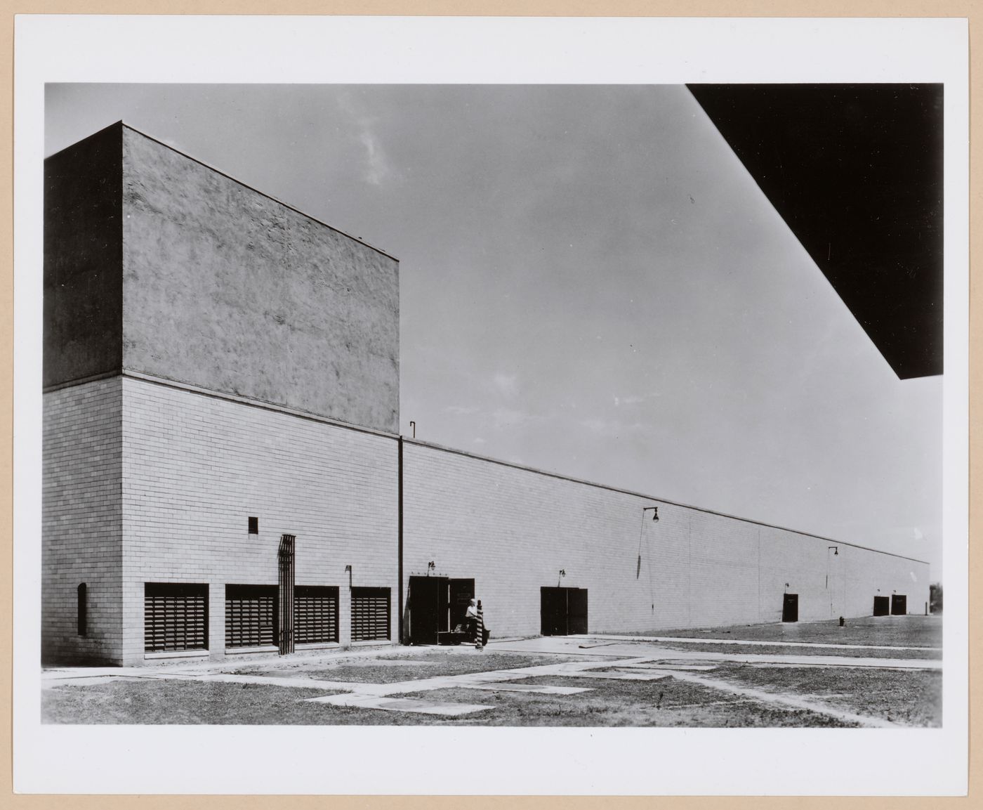 View of the west façade of Aluminum Foundry No. 2, Wright Aeronautical Corporation Airplane Engine Assembly Plant, Lockland, Ohio