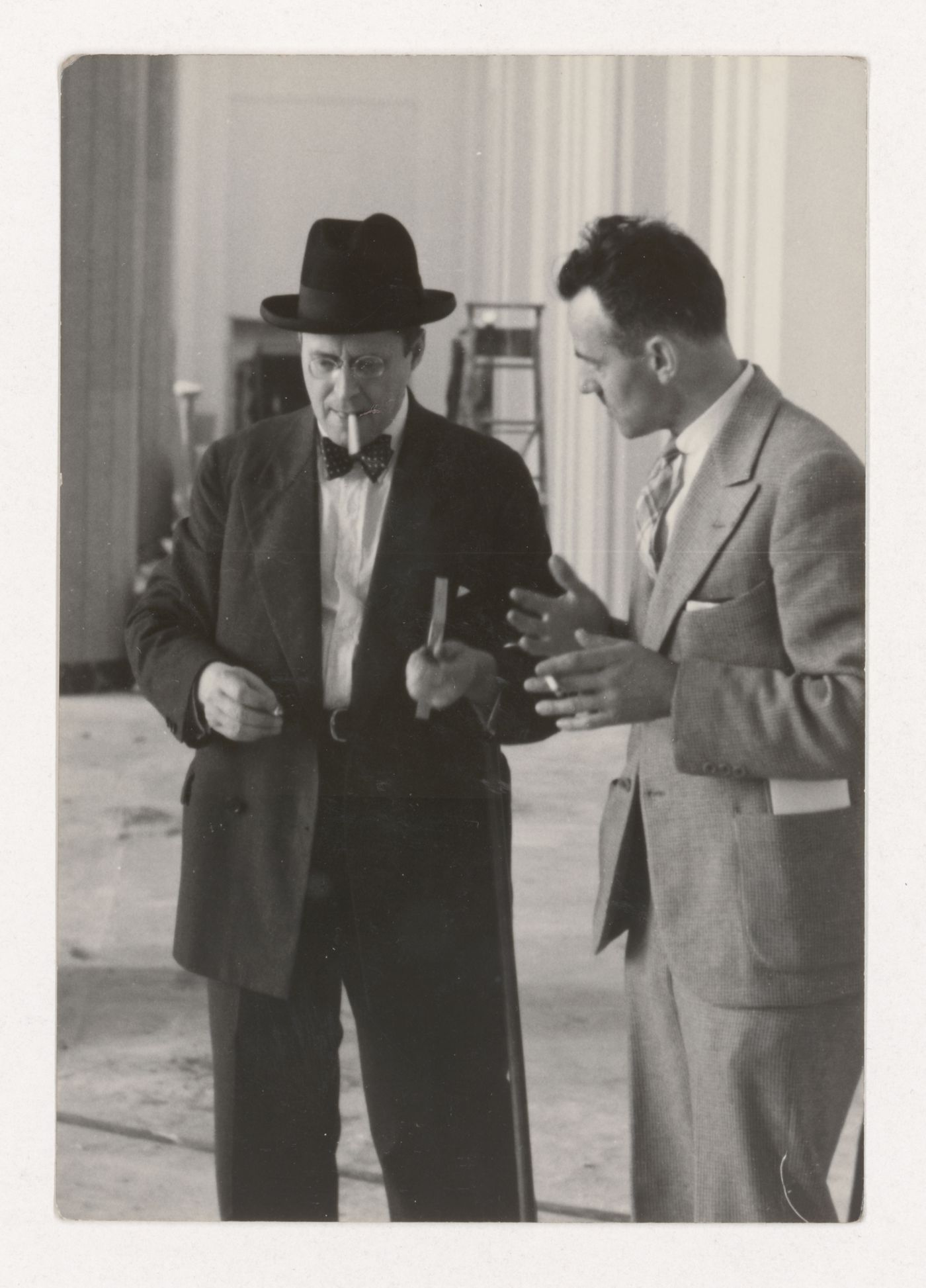 Portrait de deux hommes, dont Ernest Cormier (à gauche)