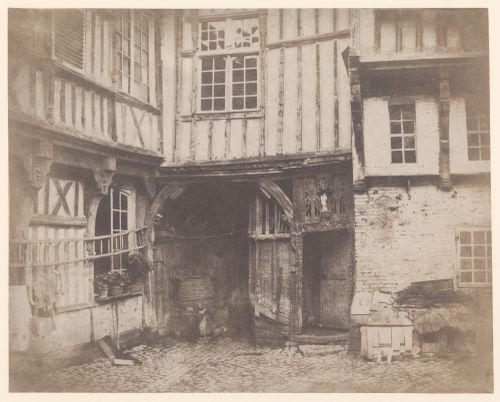 Maison de la rue de la Tannerie, exterior view from courtyard, Abbeville, France