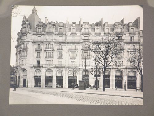 View of an appliance and bathroom store located below an apartment house, 42 boulevard Richard Lenoir, Paris, France