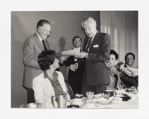 Photograph of Amancio Wiliams with Peruvian president Fernando Belaunde Terry