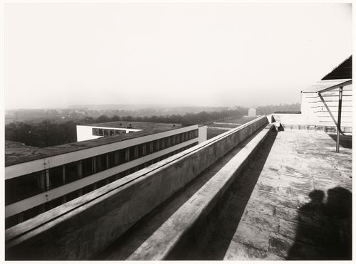 Exterior view of the Bauhaus building showing the roofs, Dessau, Germany