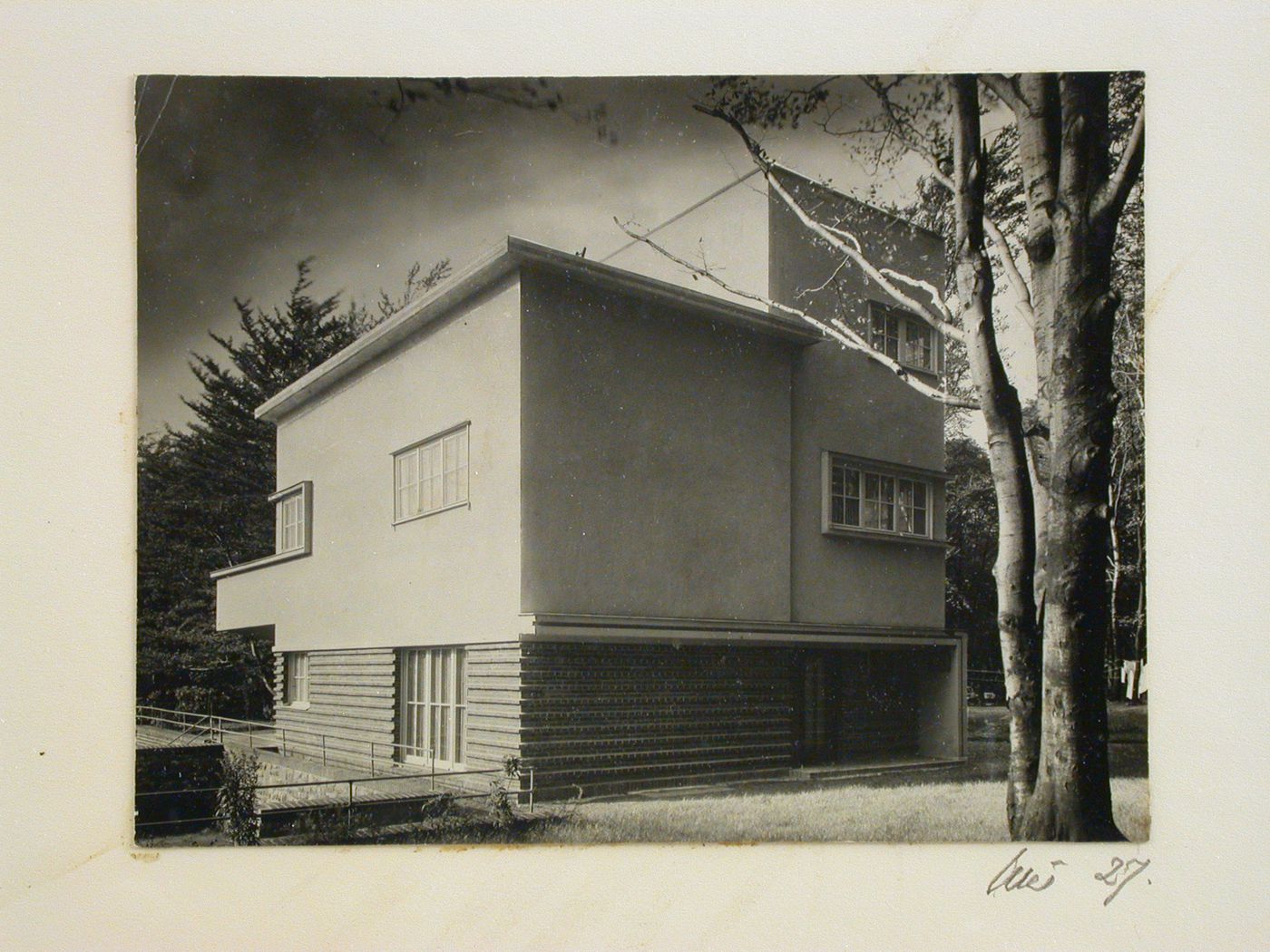 Haus "Dr. Fischer" corner view from the side, Barmen [?], Germany