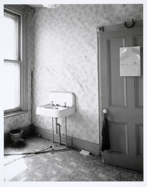 Milton Park Project: Interior of a closed house before demolition, 300 Prince Arthur before demolition, Montréal, Québec