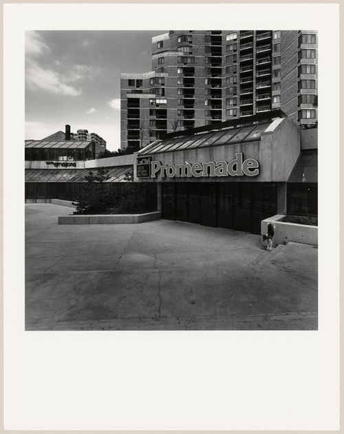 View of an entrance to the Promenade of La Cité, 3575 avenue du Park and rue Prince Arthur, Montréal, Québec