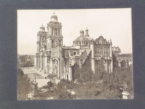 View of the eastern façade of the Sagrario Chapel showing the Catedral de México in the background, Mexico City, Mexico