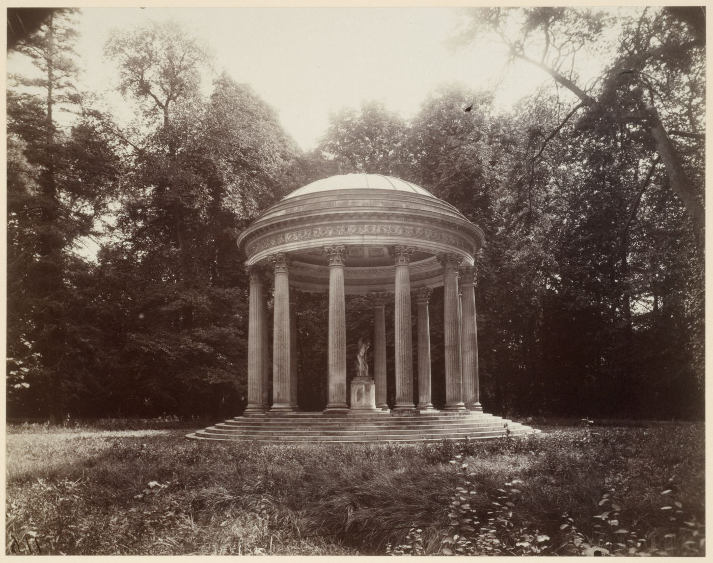 Le Temple d'Amour, gardens of Palais de Versailles, Versailles, France