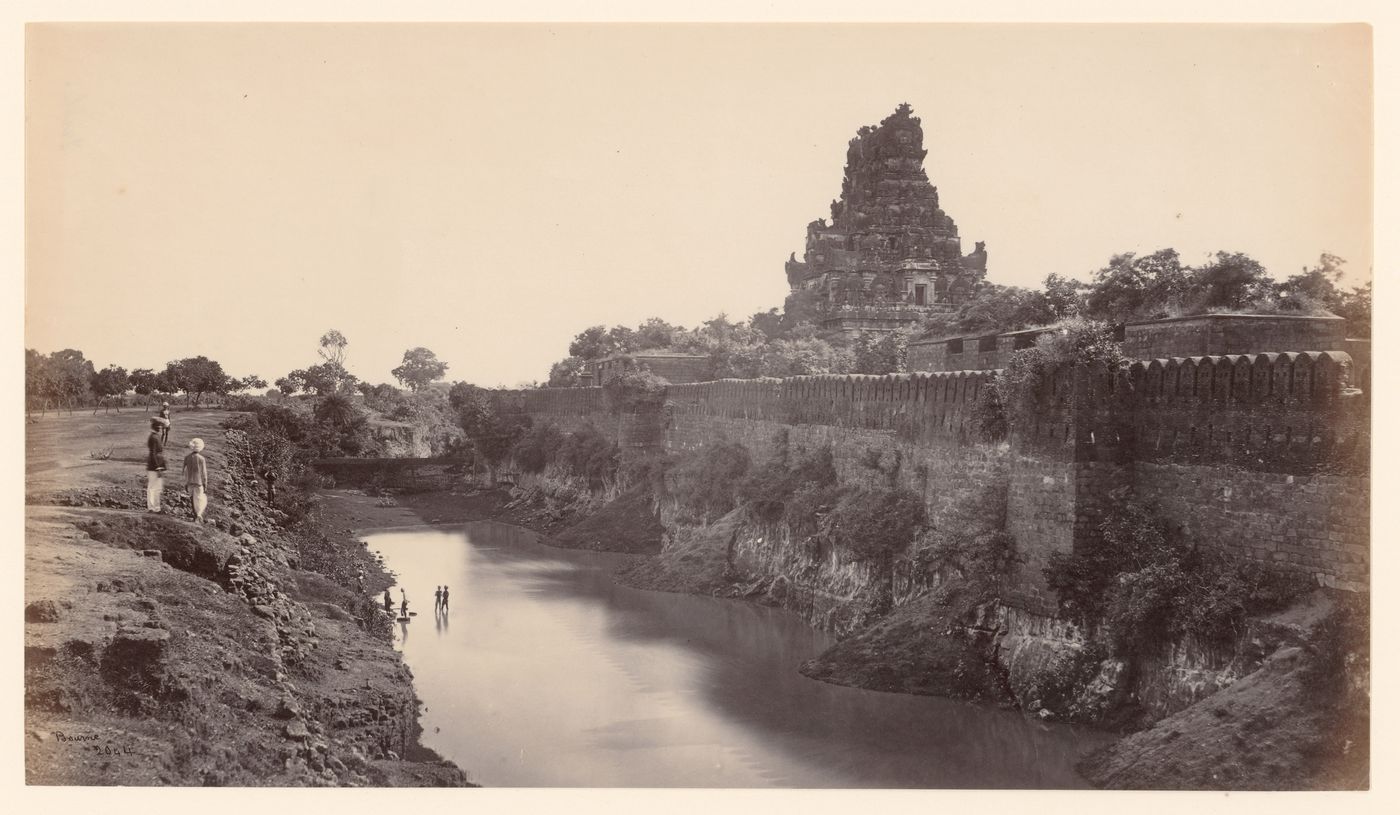 View of the outer gopura, rampart, and moat, Pirakatisvarar Tirukkoyil (also known as the Brihadisvara or Rajarajesvara Temple), Tanjore (now Thanjuvar), India