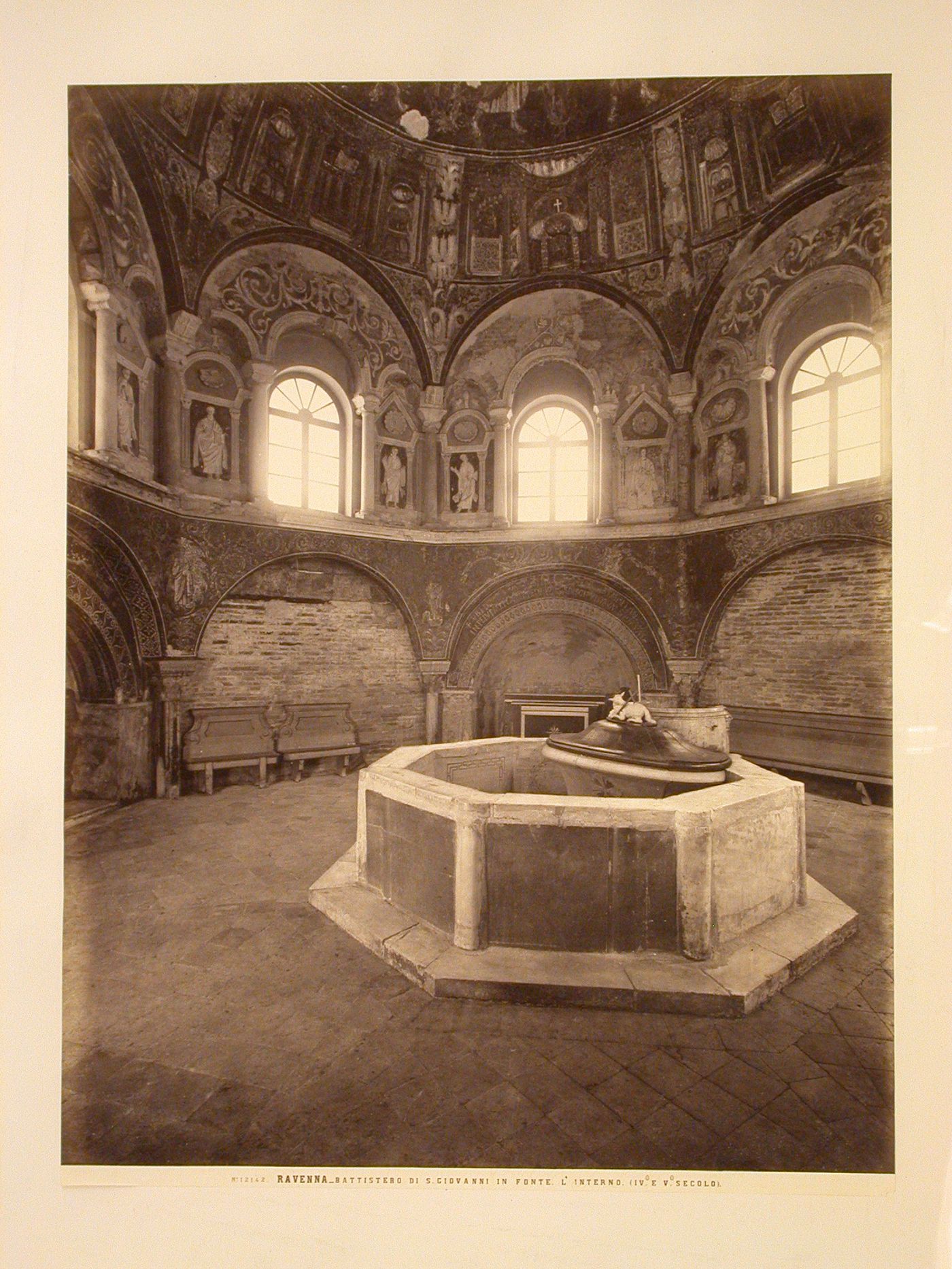 Ravenna - Battistero di S. Giovanni in Fonte l'Interno