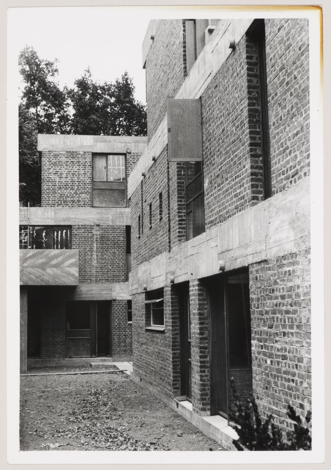 View of Maisons Jaoul, Neuilly-sur-Seine, France