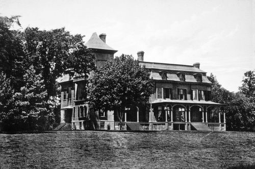 Plate from album ''Villas on the Hudson. A Collection of Photolithographs of Thirty-one Country Residences''