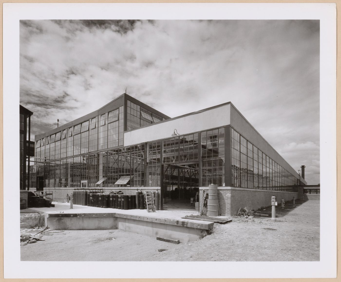 View of the principal and lateral façades of the Assembly Building, Aviation Manufacturing Corporation Stinson Aircraft division Manufacturing Plant, Nashville, Tennessee