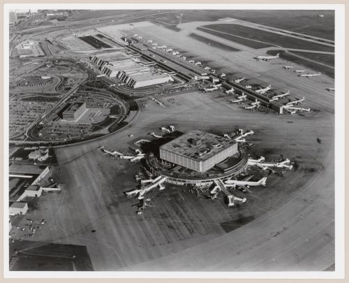 Toronto (Pearson) International Airport, Mississauga, Ontario