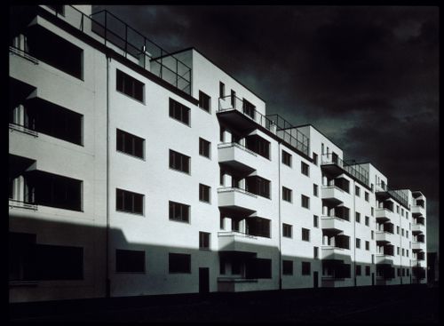 View at an angle of façade of apartment block, siedlung Kalker Feld, Colonge, Germany