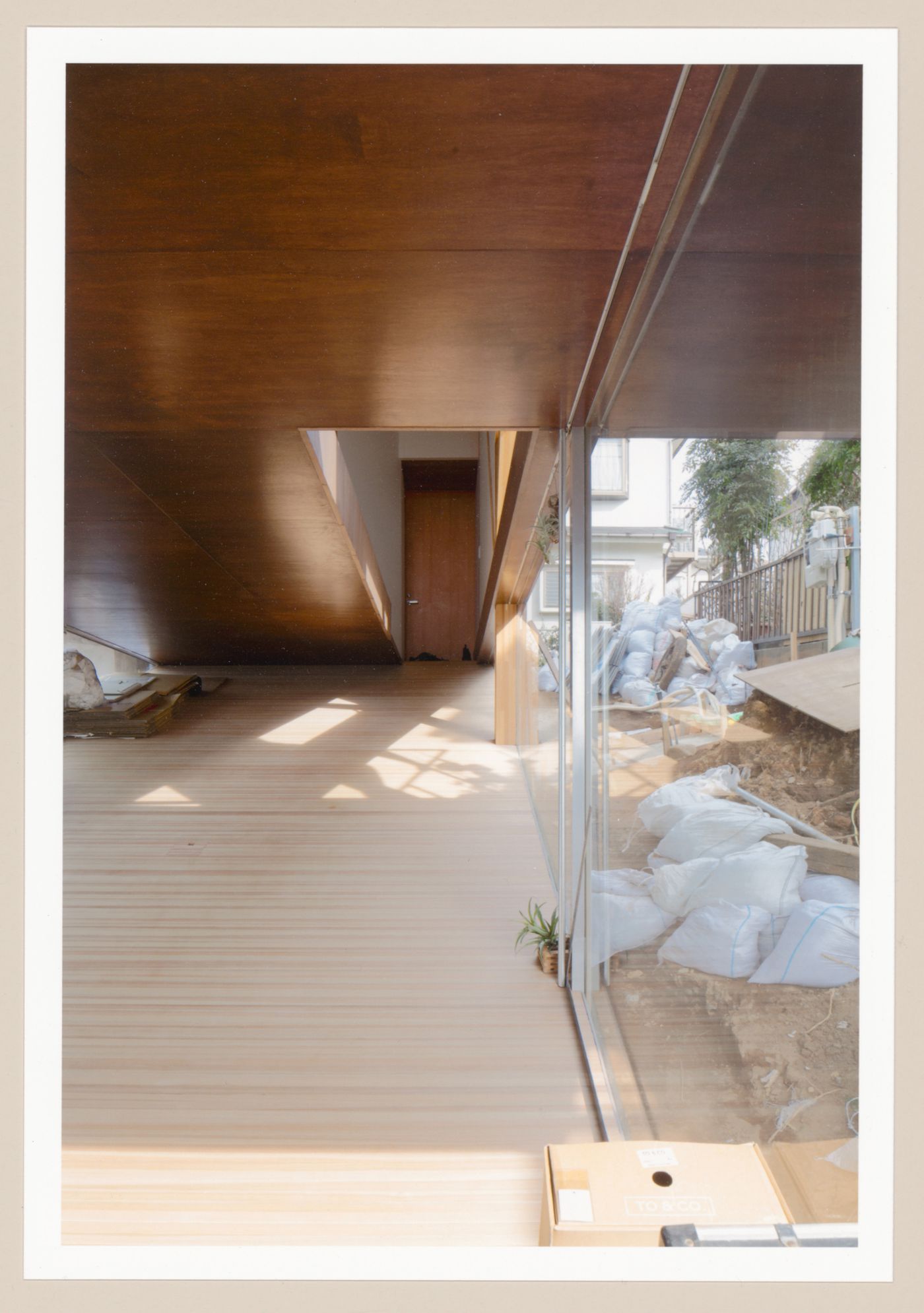 House on a slope (Go Hasegawa & Associates, 2016-2017), Kawasaki, Japan
