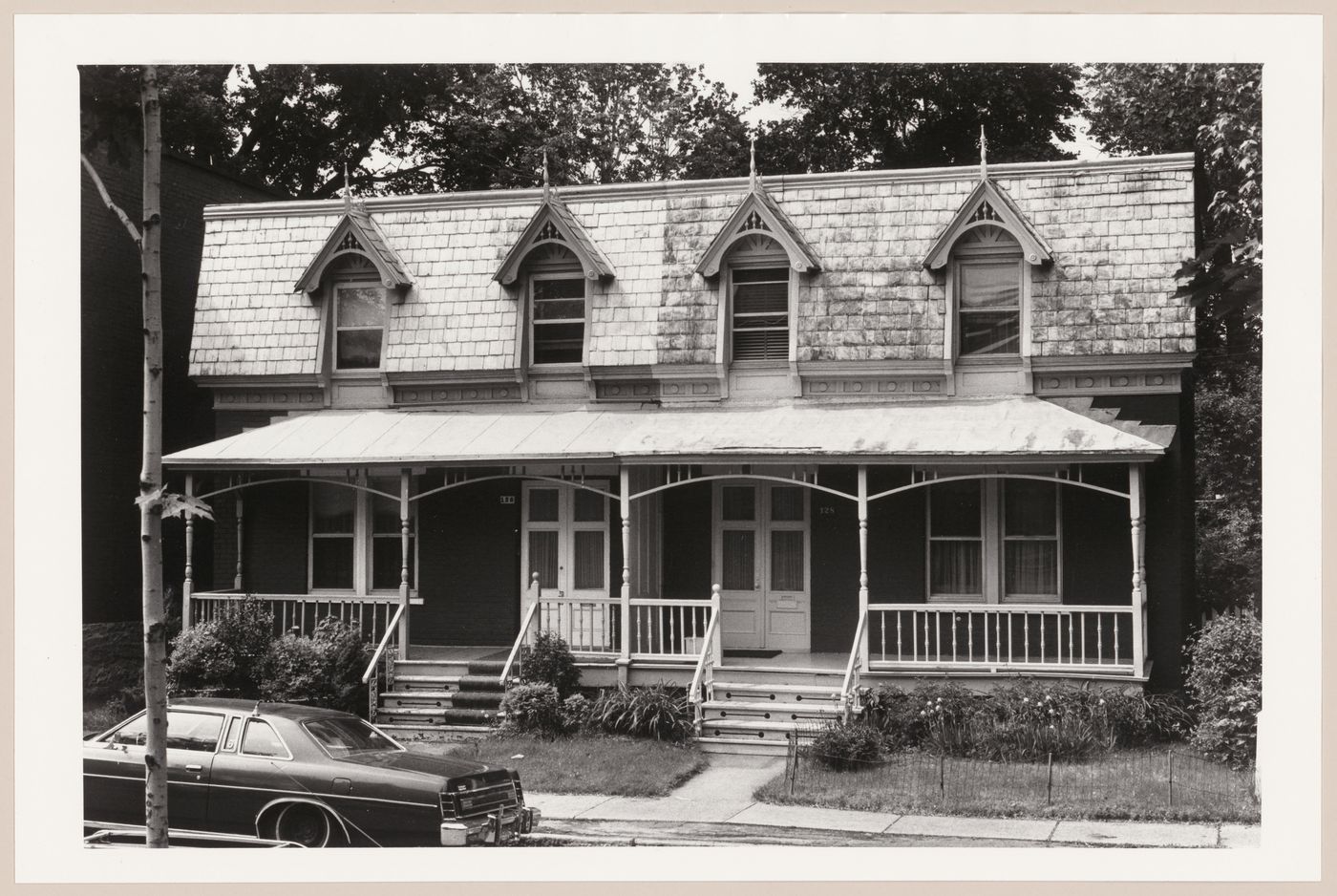 View of the principal façade of a semi-detached house, 126-128 Abbott Avenue, Westmount, Québec