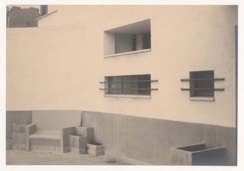 Exterior view of terrace and windows, Mallet-Stevens hôtel particulier, Mallet-Stevens road in the 16th arrondissement, Paris, France