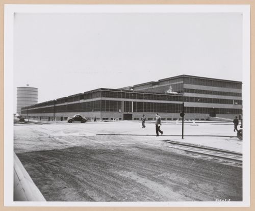 View of the principal and lateral façades of the Tire Plant, Rouge River Plant, Ford Motor Company, Dearborn, Michigan
