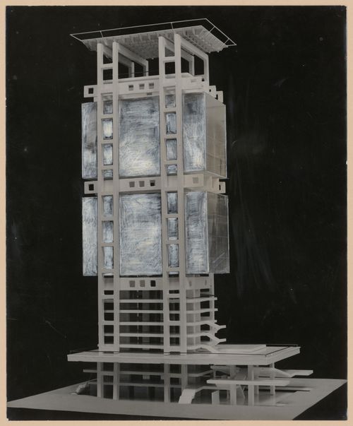 Photograph of the model for Concurso edificio Unión Industrial Argentina, Argentina