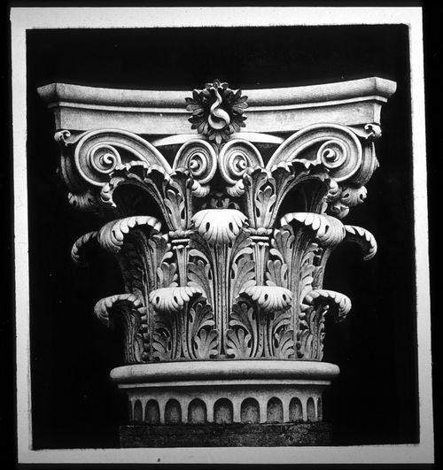 Palais du Louvre et des Tuileries. Motifs de décorations tirés des constructions exécutées au nouveau Louvre  et au palais des Tuileries sous la direction de M.H.-M. Lefuel, architecte de l'empereur.