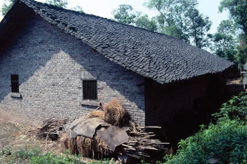 View of the back of a rural house used for "Village Upgrading" training package based on research paper "Housing a Billion: Volume 2: Village Upgrading: Jianlu, China"
