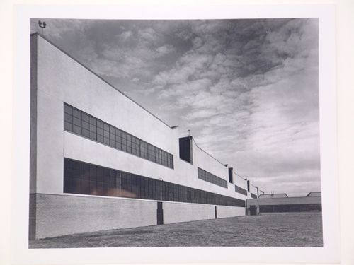 View of the lateral [?] façade of the Assembly Building and the principal [?] façade of the Engineering Building, Curtiss-Wright Corporation Airplane division Assembly Plant, Columbus, Ohio