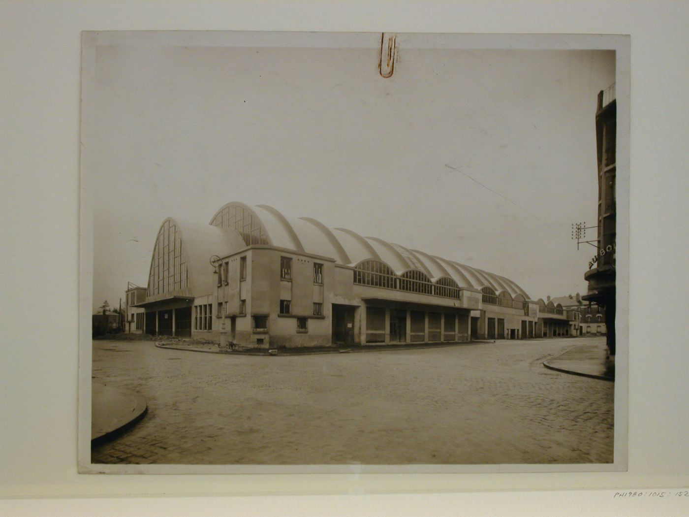 View of the 'halle centrale' (main hall) building, Établissements Limousin & Cie, Reims, France