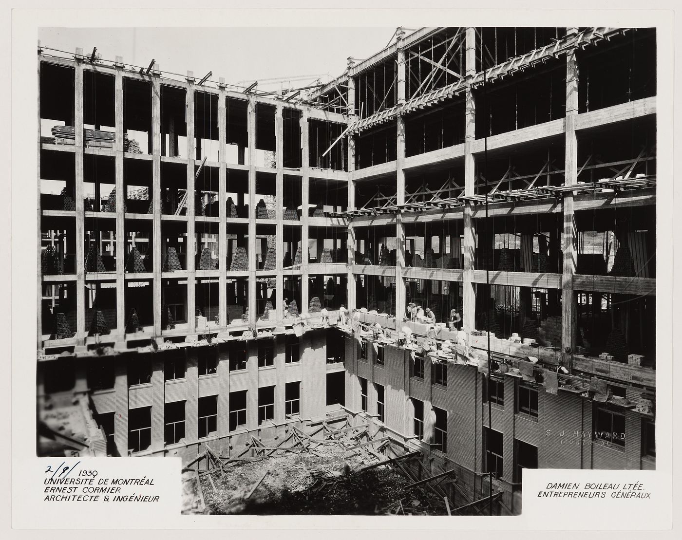 Photographie des travaux de construction, Pavillon principal et campus, Université de Montréal, Montréal, Canada